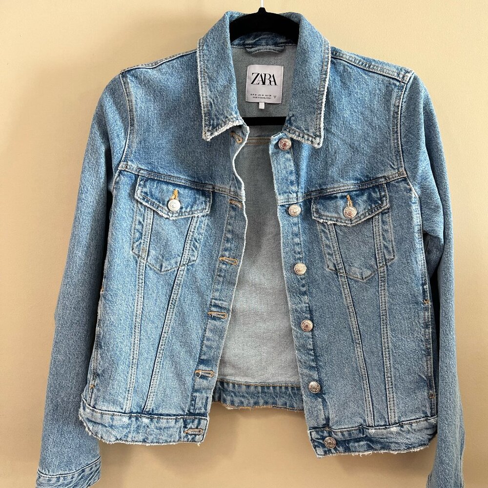 Zara Womens Light Blue Denim Jacket Distressed Size Medium
